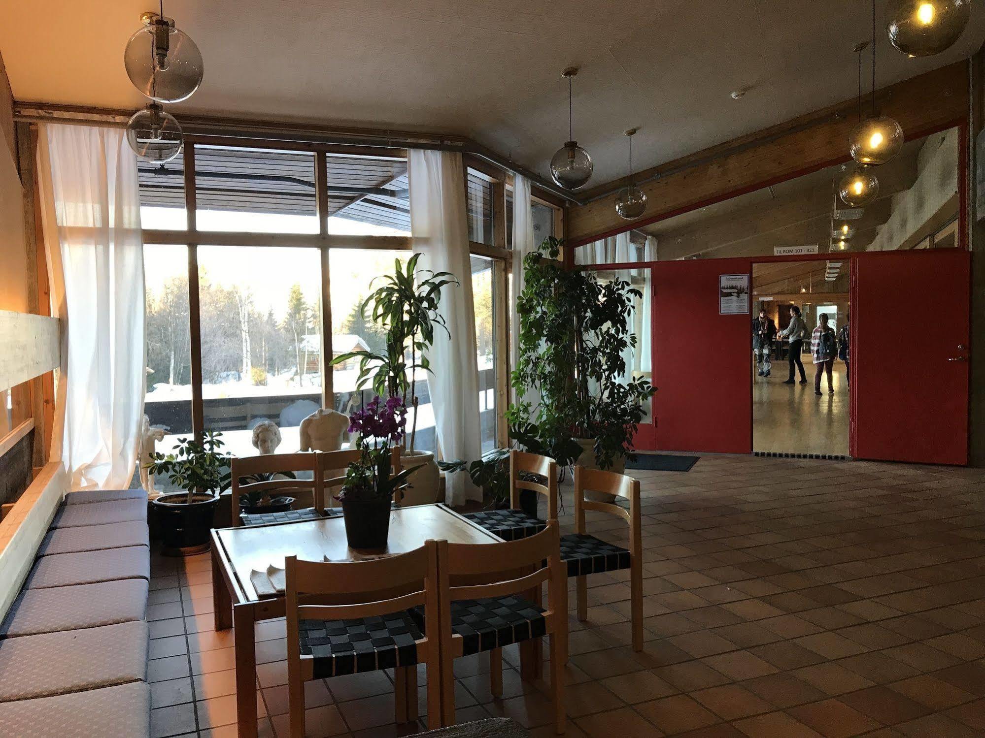Rauland Vandrerhjem Akademiet Esterno foto